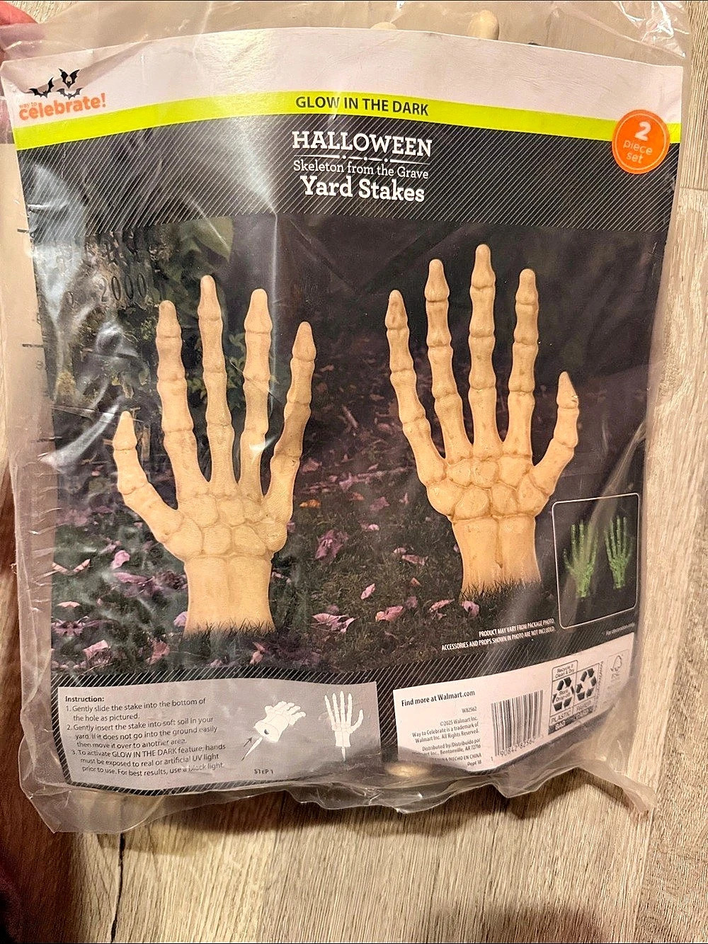 Celebrate! Halloween Skeleton from the Grave Yard Stakes! Glow in the Dark Yard
